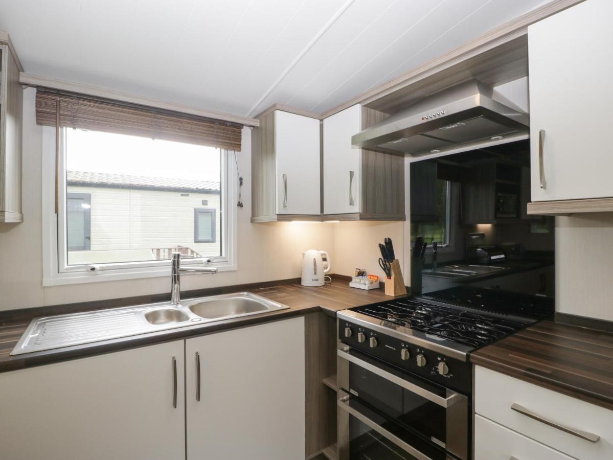 Swan Villa Leominster Exterior foto