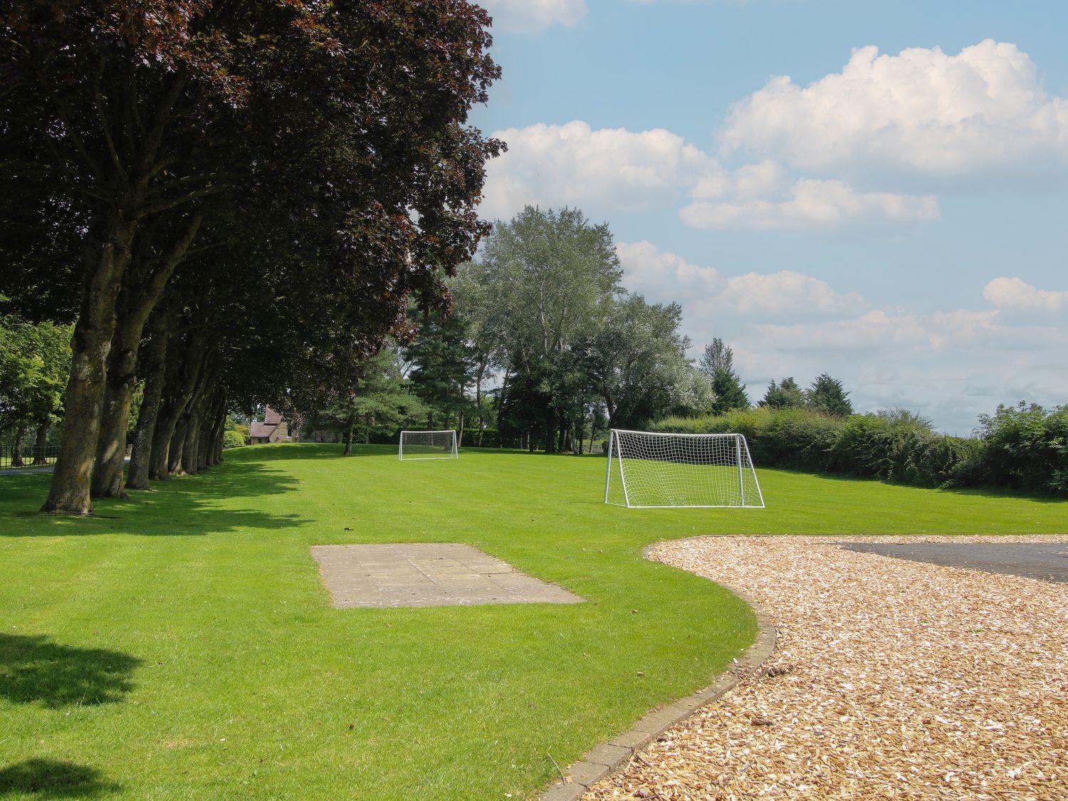 Swan Villa Leominster Exterior foto